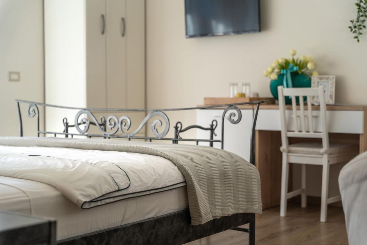 Rooms Karolina Funtana Εξωτερικό φωτογραφία
