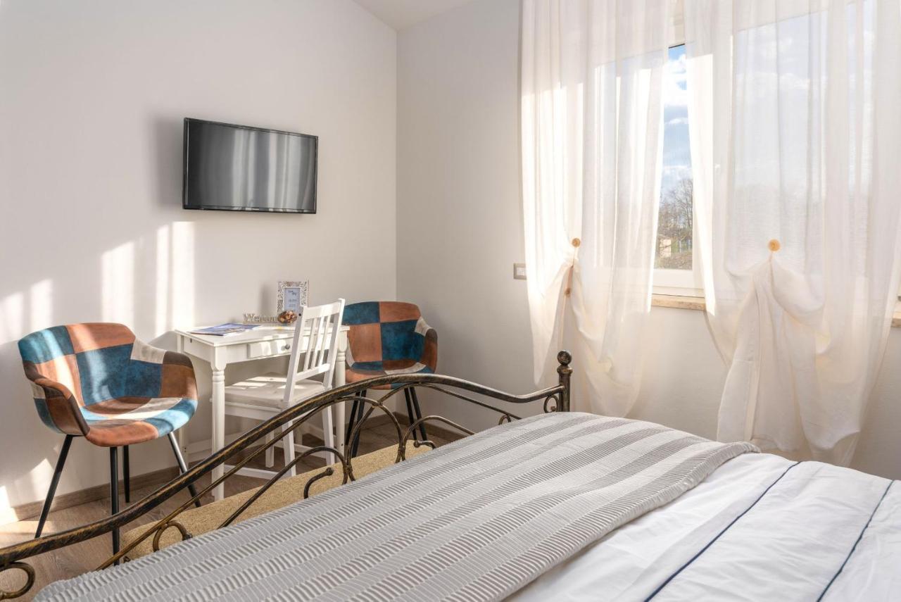 Rooms Karolina Funtana Εξωτερικό φωτογραφία