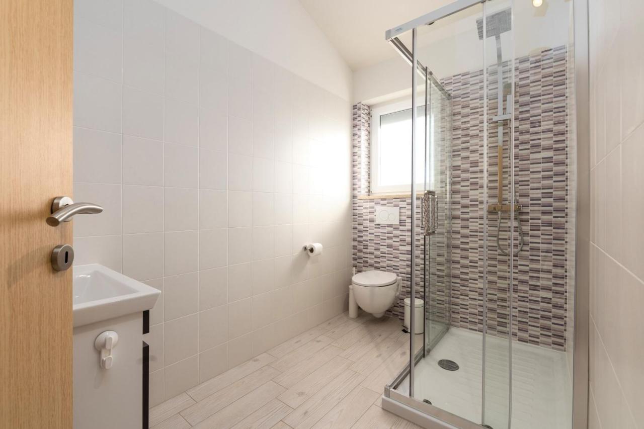 Rooms Karolina Funtana Εξωτερικό φωτογραφία