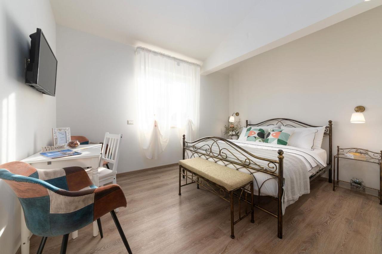 Rooms Karolina Funtana Εξωτερικό φωτογραφία