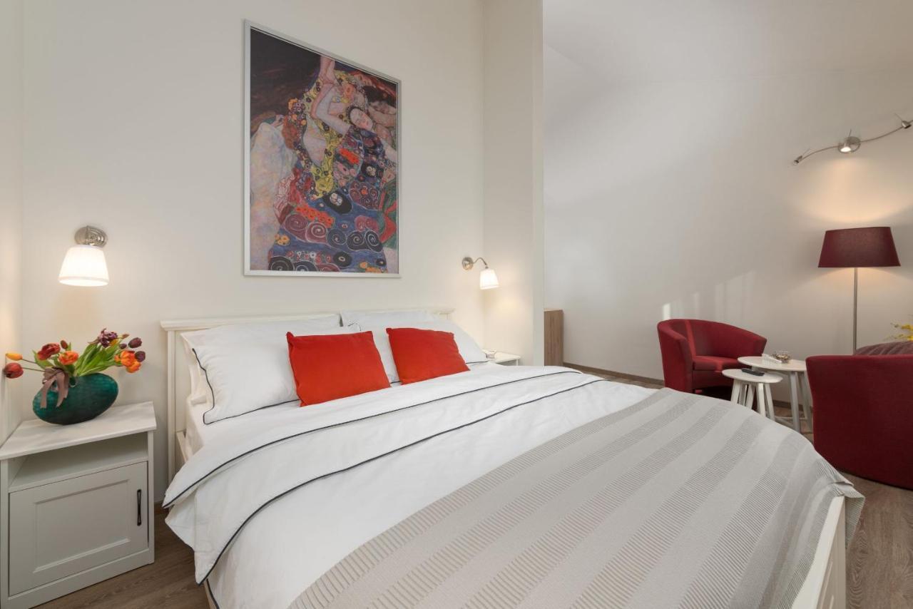 Rooms Karolina Funtana Εξωτερικό φωτογραφία