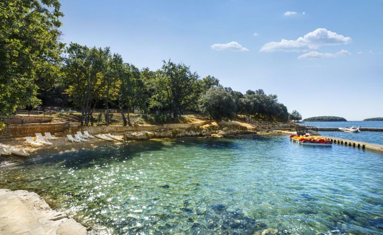 Rooms Karolina Funtana Εξωτερικό φωτογραφία